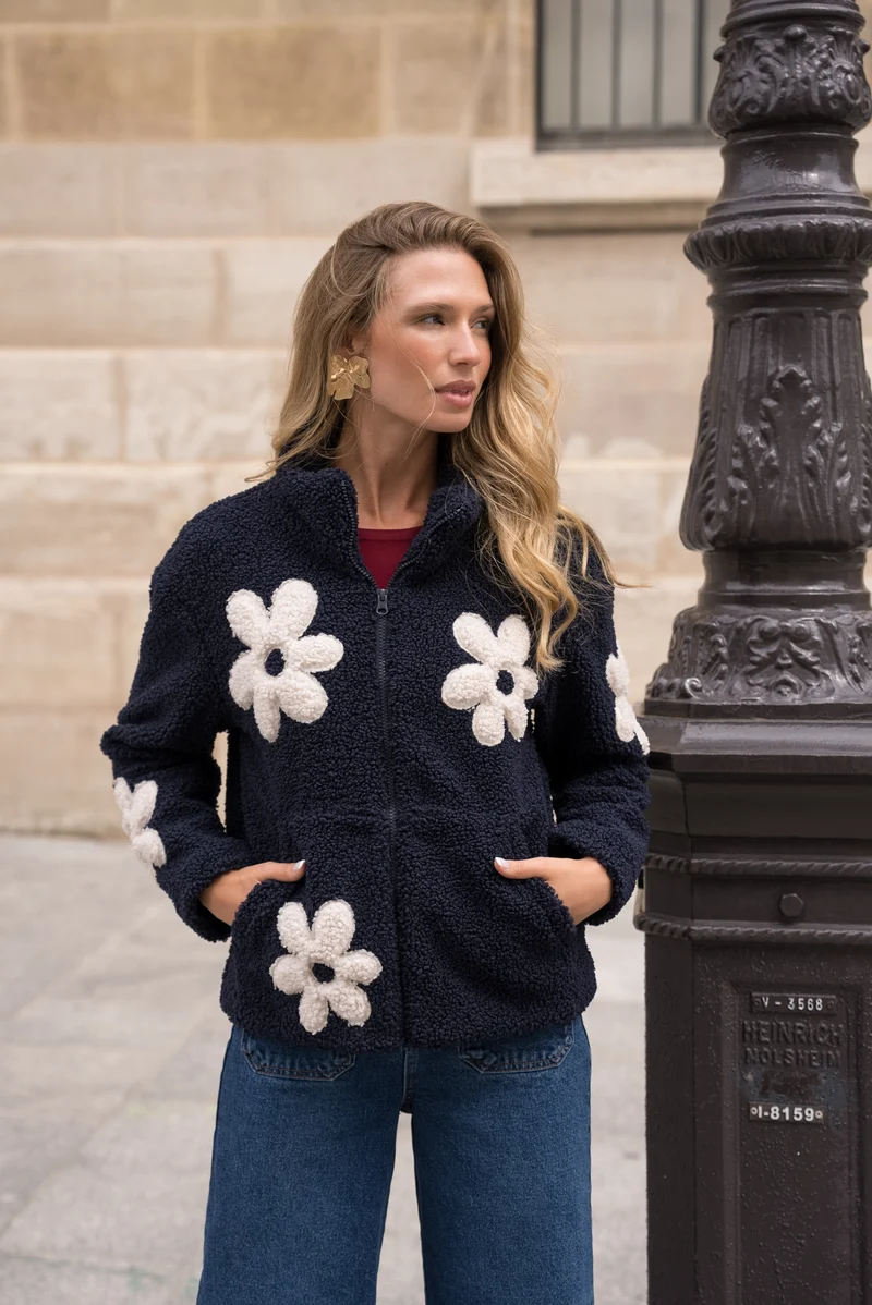 Veste sherpa à motifs fleurs