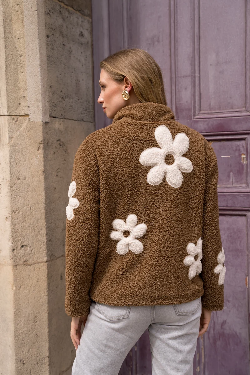 Veste sherpa à motifs fleurs
