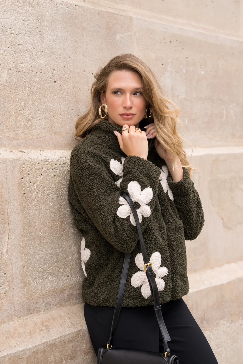 Veste sherpa à motifs fleurs