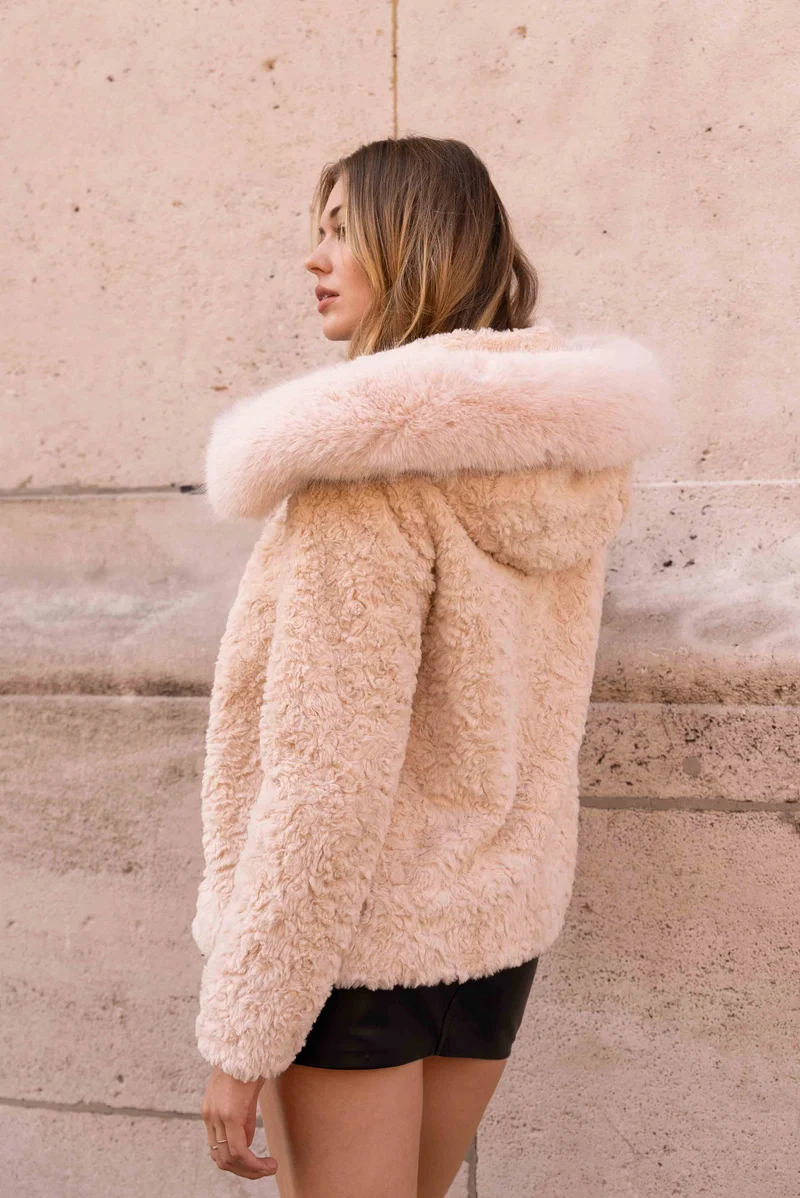 Veste en fausse fourrure