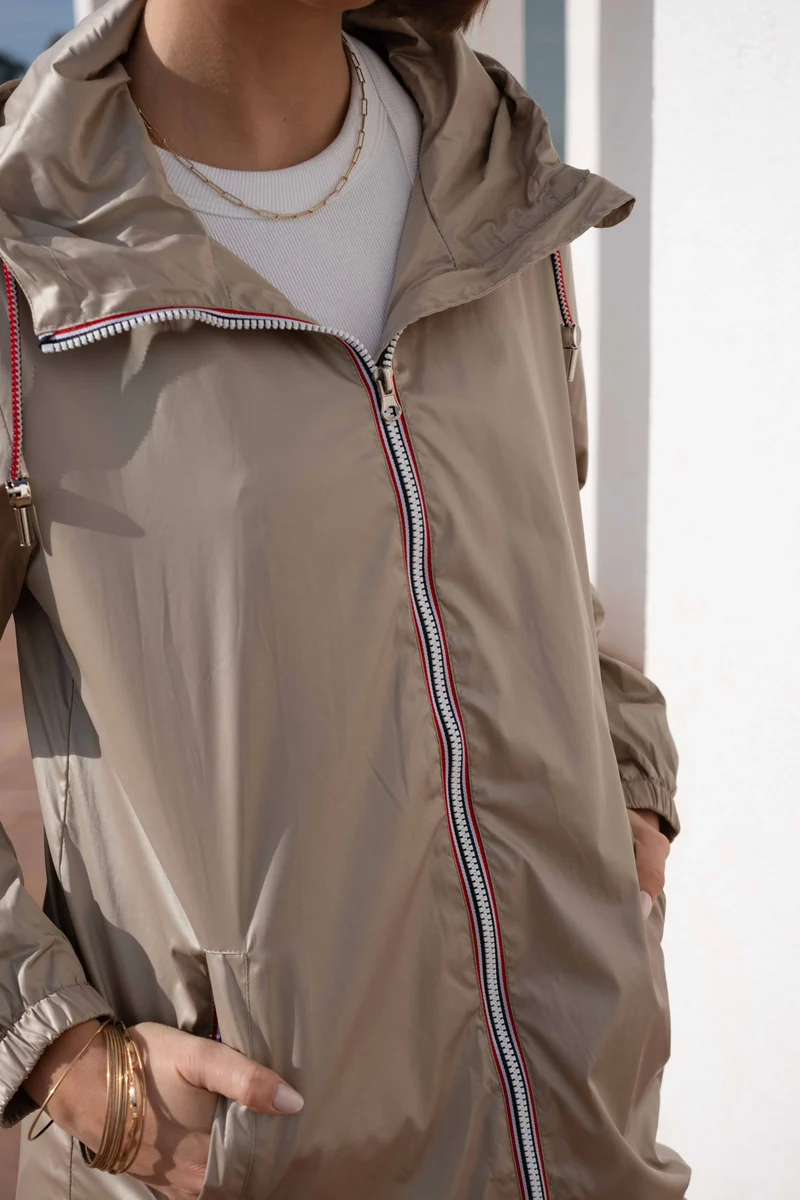 Imperméable long avec cordon