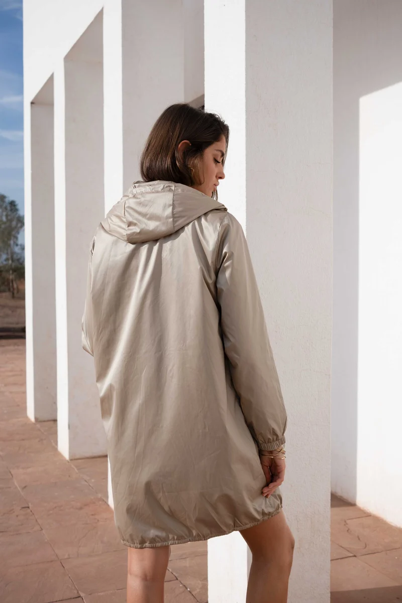 Imperméable long avec cordon