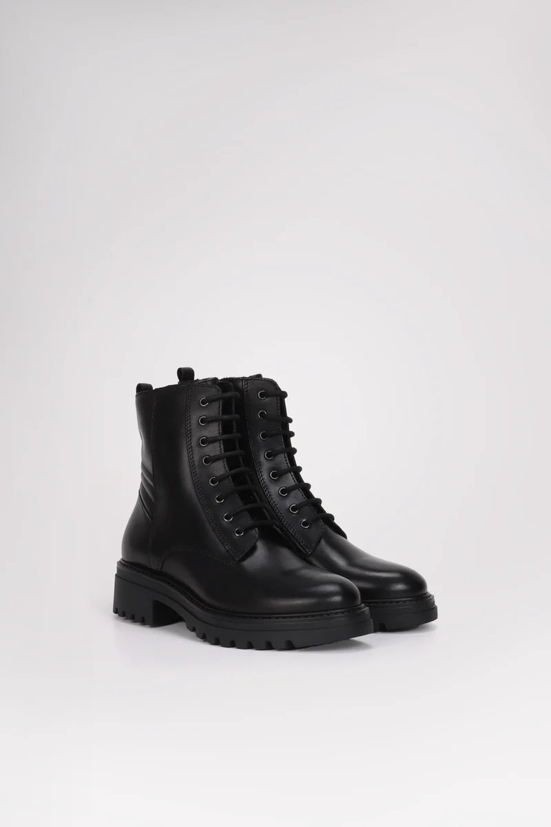 Monterey Women's Lace Up Boot
