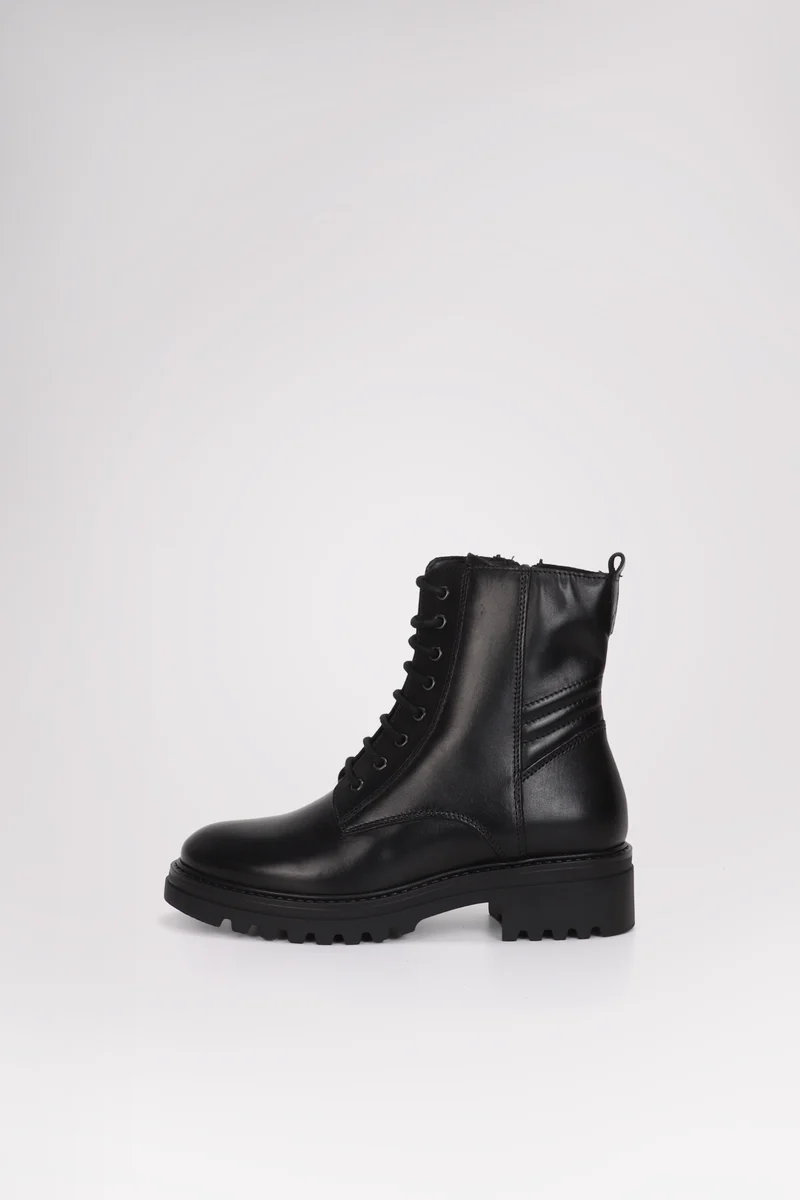 Monterey Women's Lace Up Boot