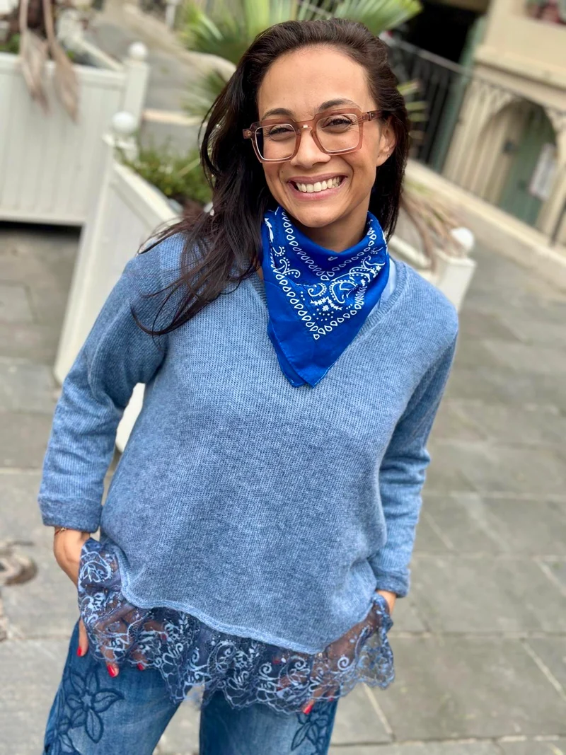 Pull bleu DENTELLA