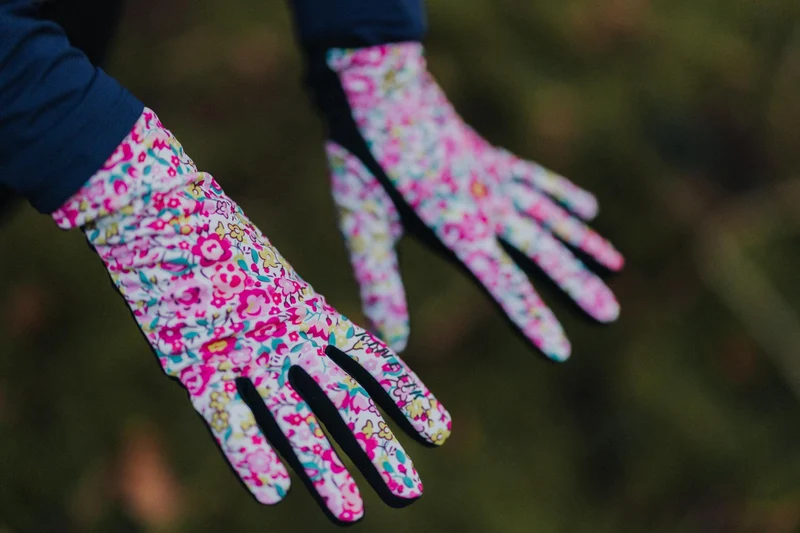 GLOVES BLOOM