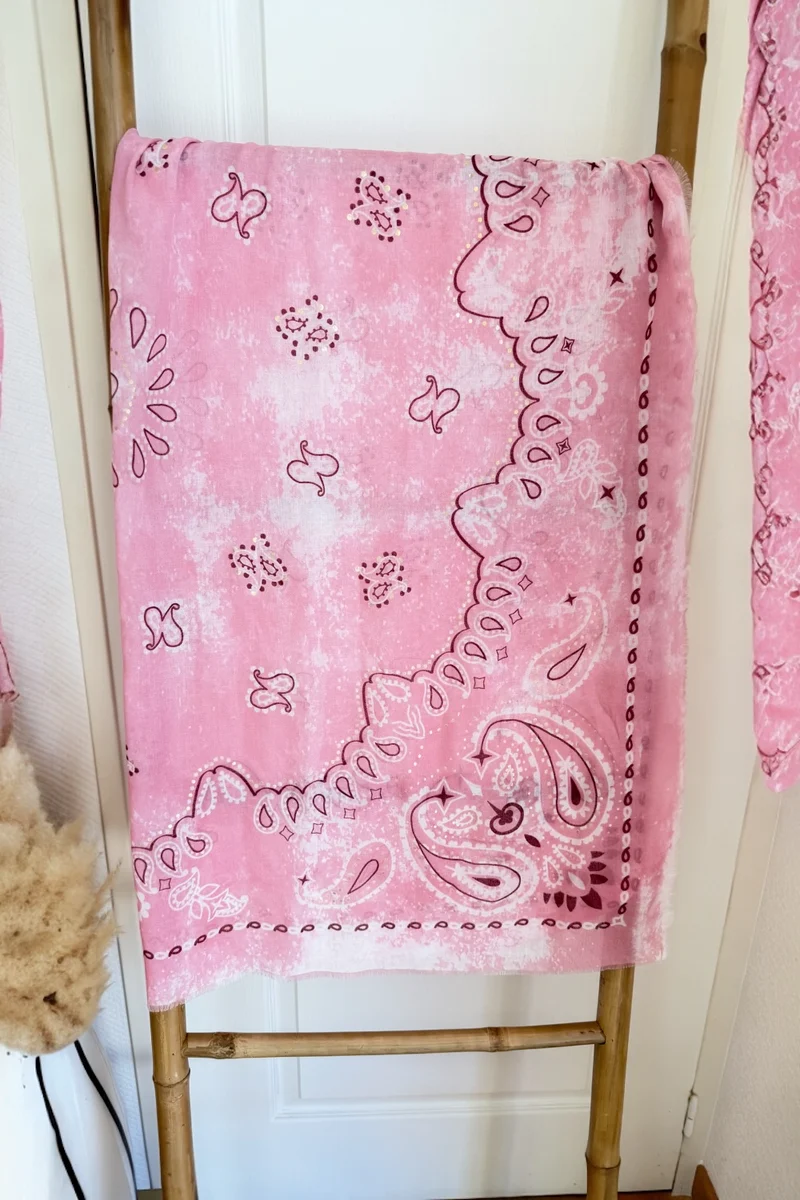 FOULARD (Carré 110)
