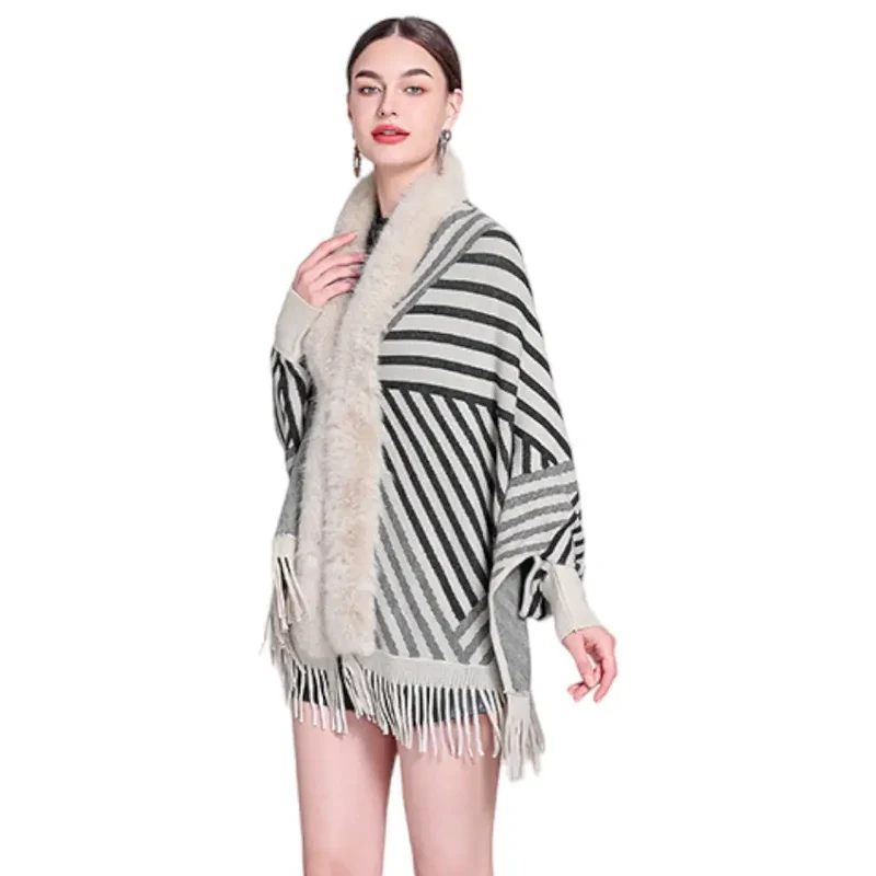 Poncho En Laine De Femme
