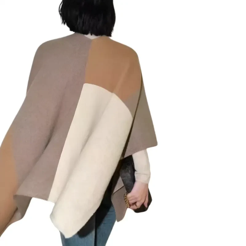 Poncho court femme laine
