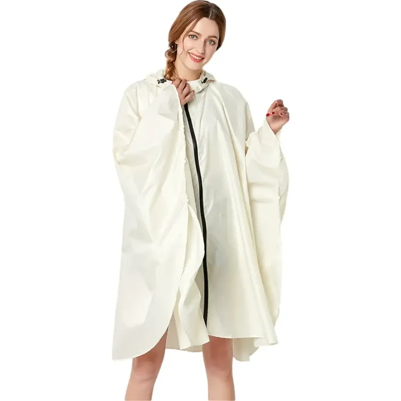 Poncho long à capuche pour femmes