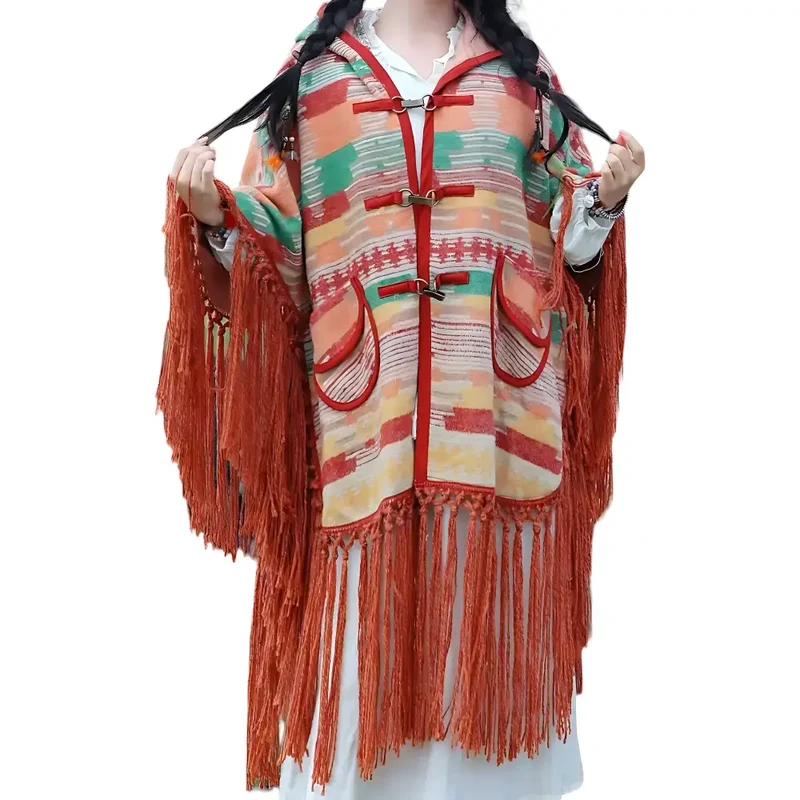 Poncho en laine pour femme en hiver