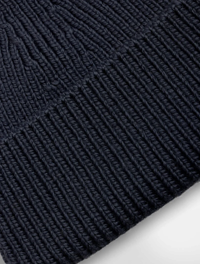BONNET KNIT BEANIE