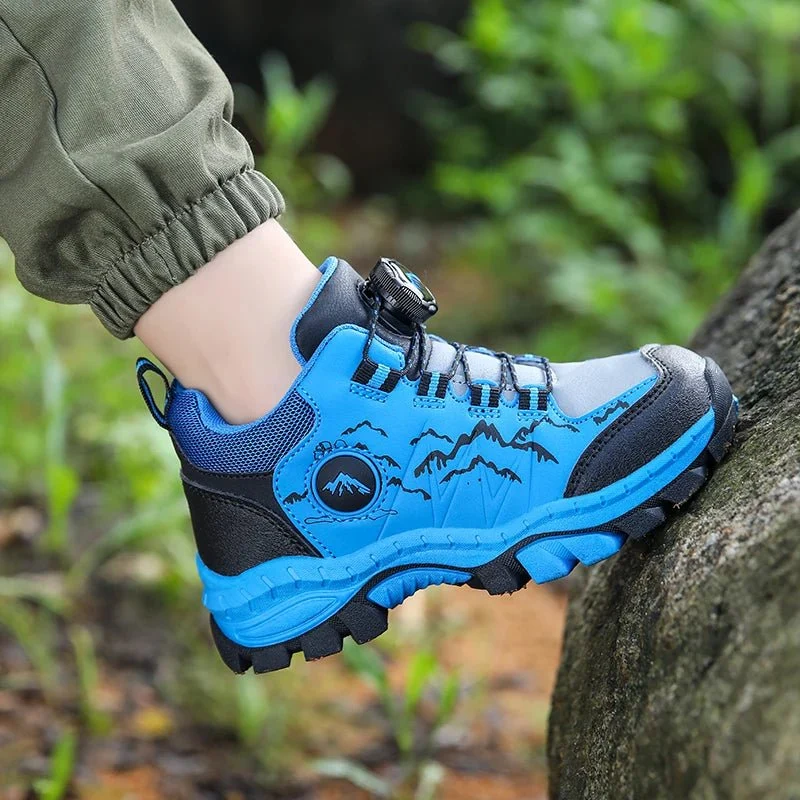 Chaussures de randonnée avec renfort antidérapants pour enfants "BOELOKTH - Hiking cramp"
