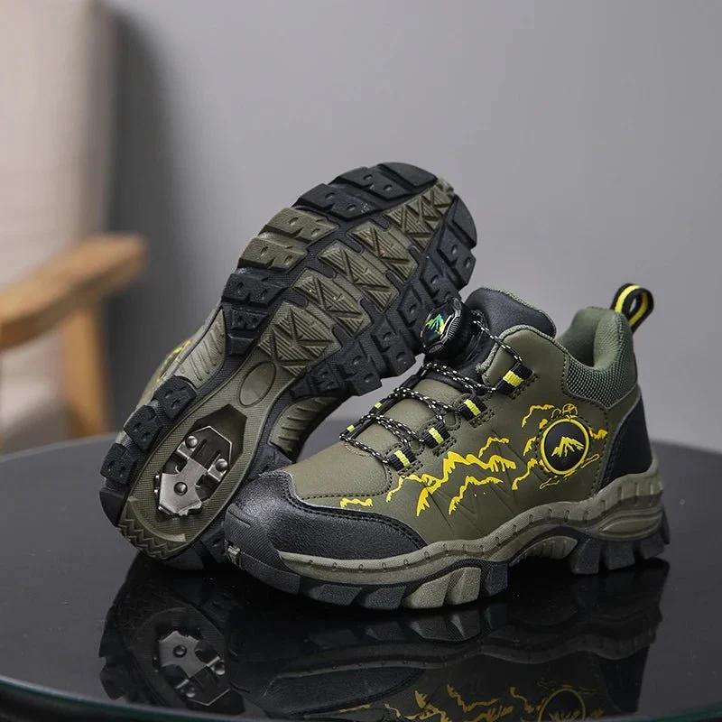 Chaussures de randonnée avec renfort antidérapants pour enfants "BOELOKTH - Hiking cramp"