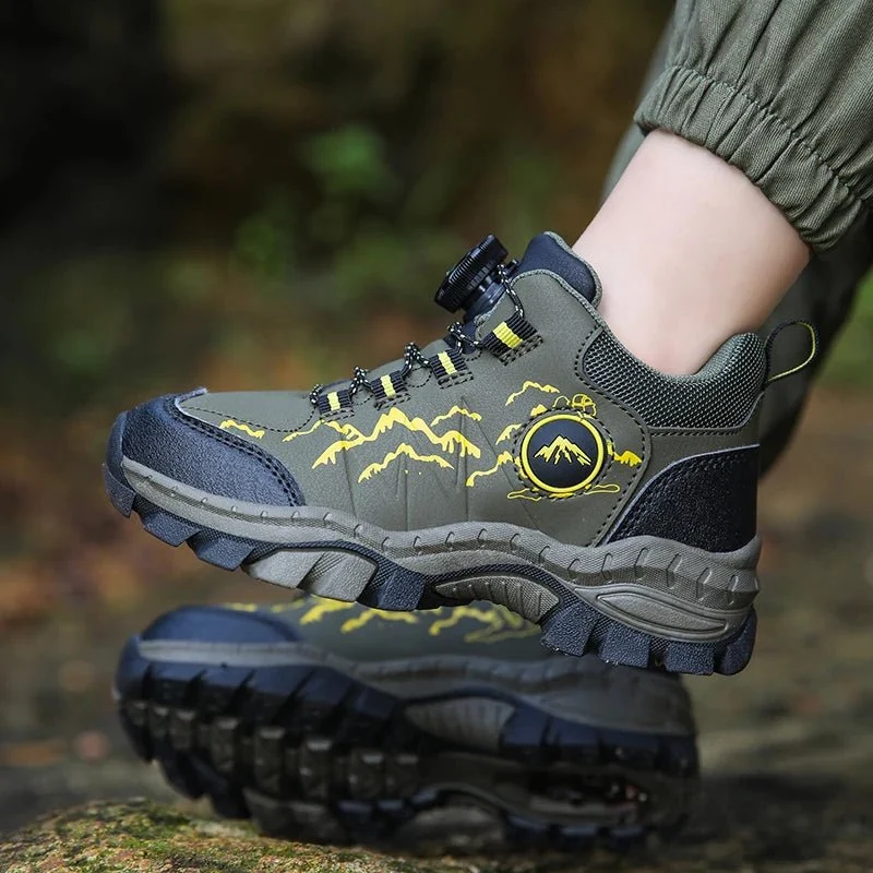 Chaussures de randonnée avec renfort antidérapants pour enfants "BOELOKTH - Hiking cramp"