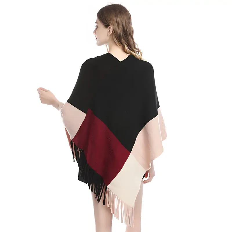 Poncho laine femme noir élégant