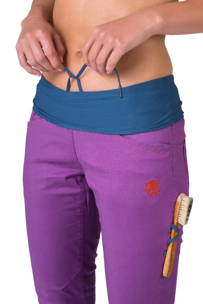 Pantalon de randonnée et d'escalade coupe étroite avec genoux préformés pour femme "Rafiki − MASSONE"
