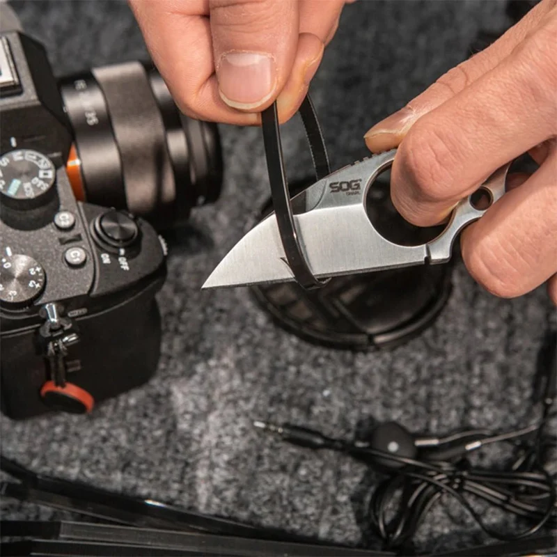 Mini-couteau à lame fixe EDC auto-défense survie avec étui "SOG - SNARL JB01K-CP"