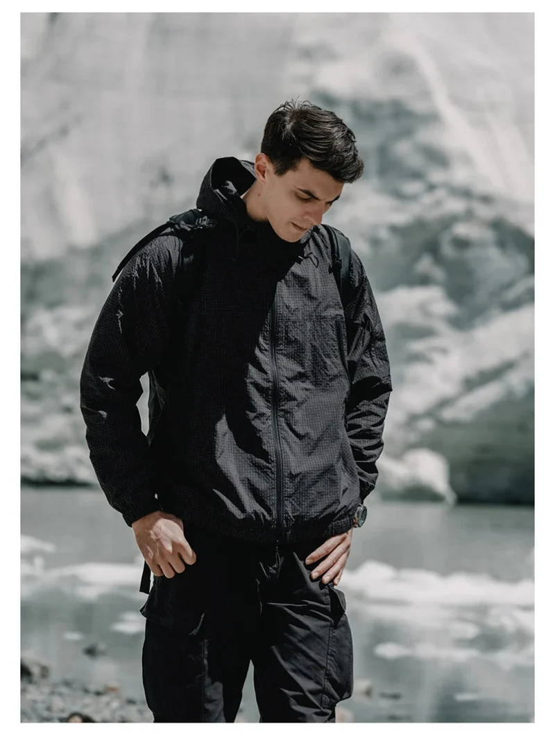 Veste de randonnée coupe-vent avec traitement hydrofuge pour homme "SIMWOOD - SM130288"
