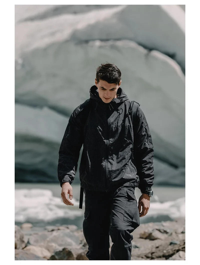 Veste de randonnée coupe-vent avec traitement hydrofuge pour homme "SIMWOOD - SM130288"