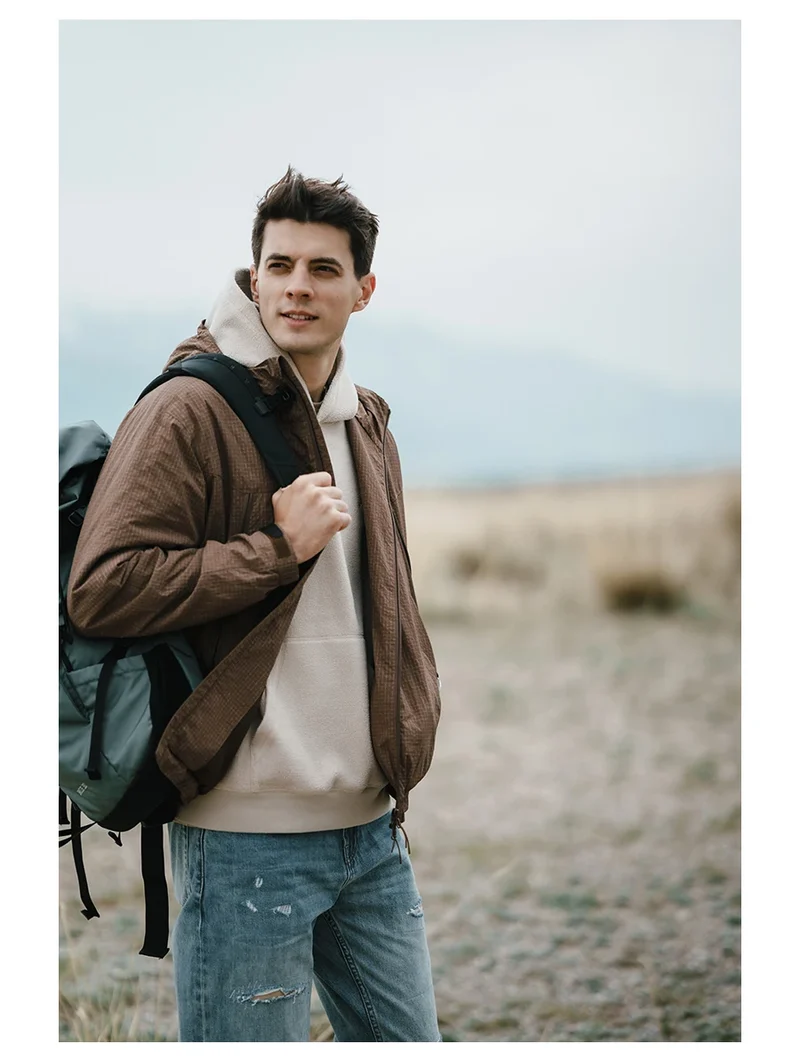 Veste de randonnée coupe-vent avec traitement hydrofuge pour homme "SIMWOOD - SM130288"