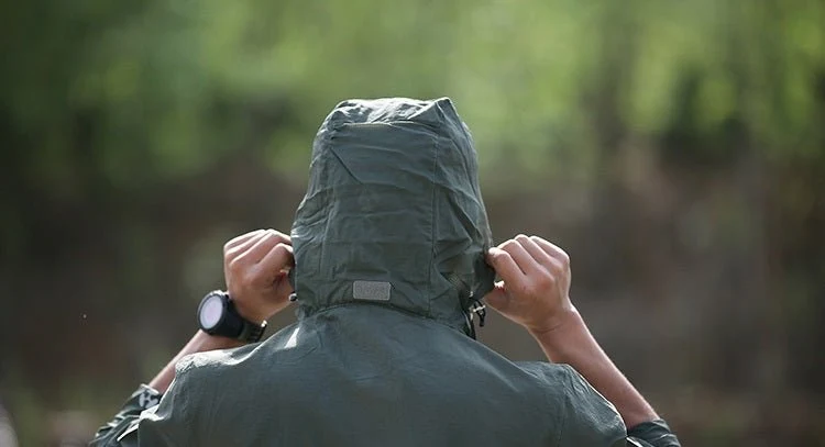 Veste ultralégère / coupe-vent à capuche & imperméable UPF50 + "IGLDSI - Outdoor Jacket"