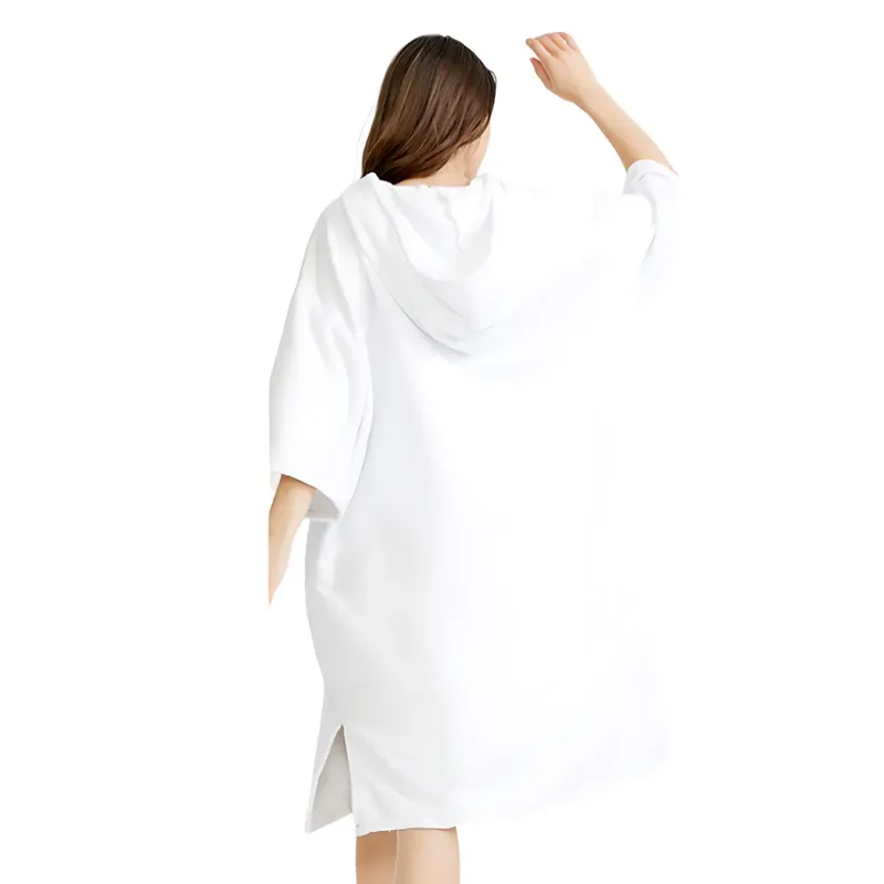 Poncho surfer