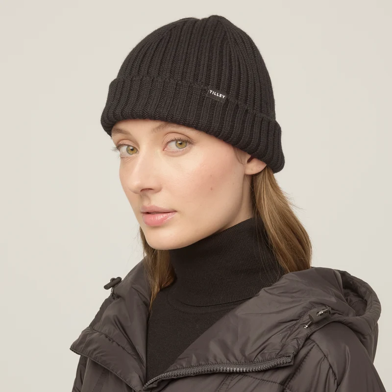 Ribbed Skully Beanie
