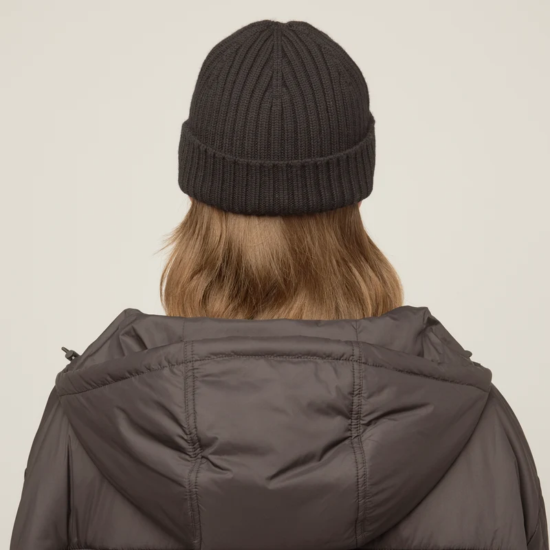 Ribbed Skully Beanie