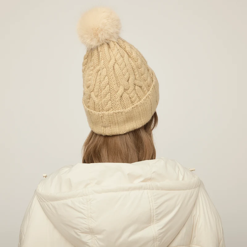 Pom Pom Cable Beanie