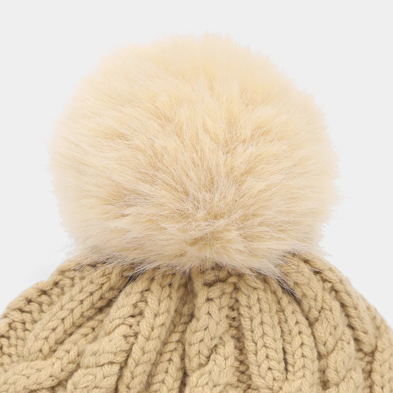 Pom Pom Cable Beanie