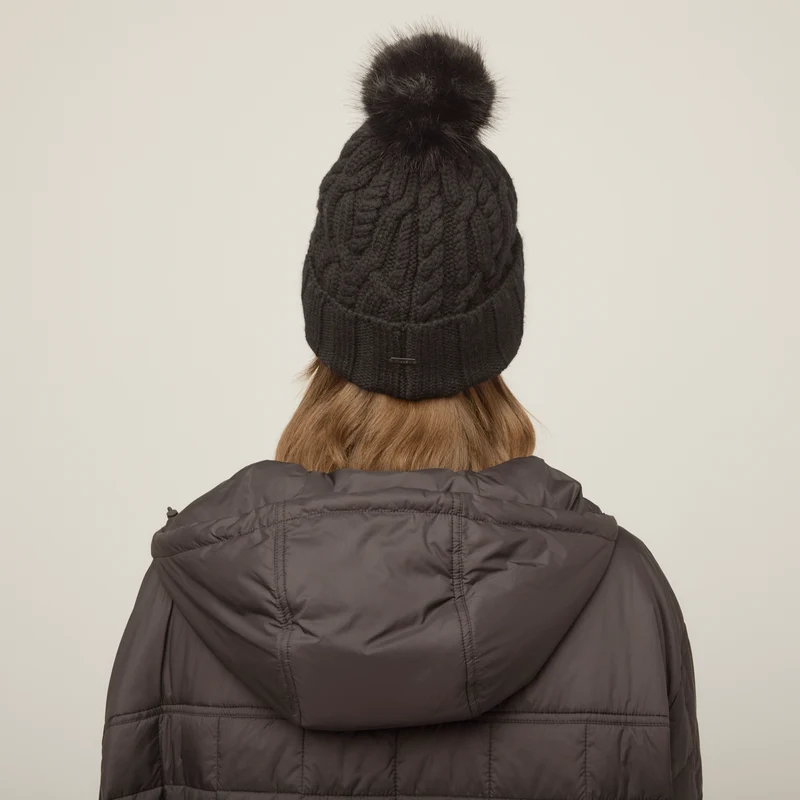 Pom Pom Cable Beanie