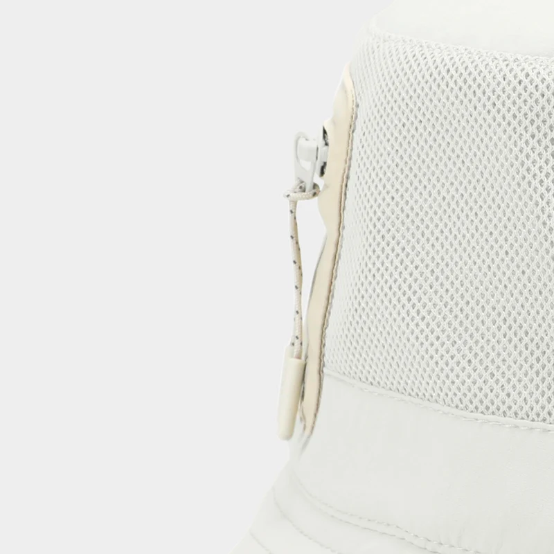 Zip Pocket Bucket
