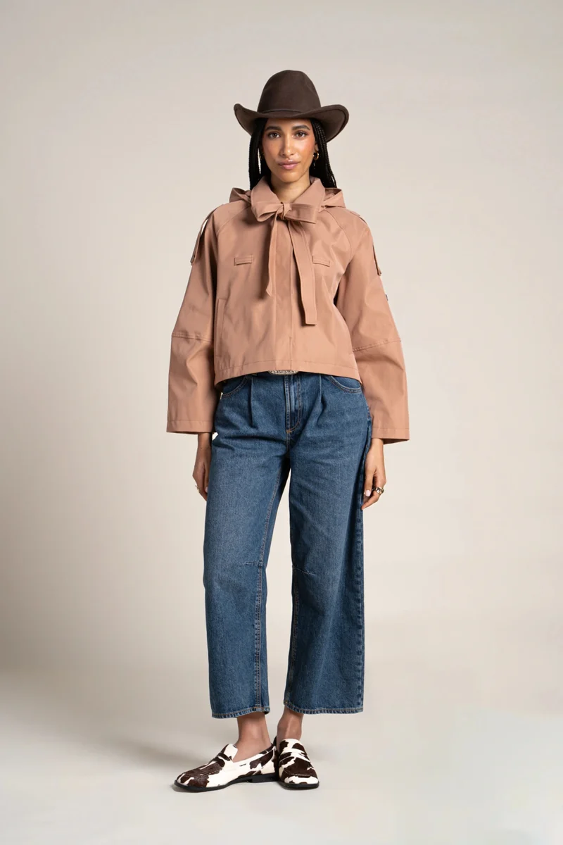 Tuileries - Trenchcoat Court