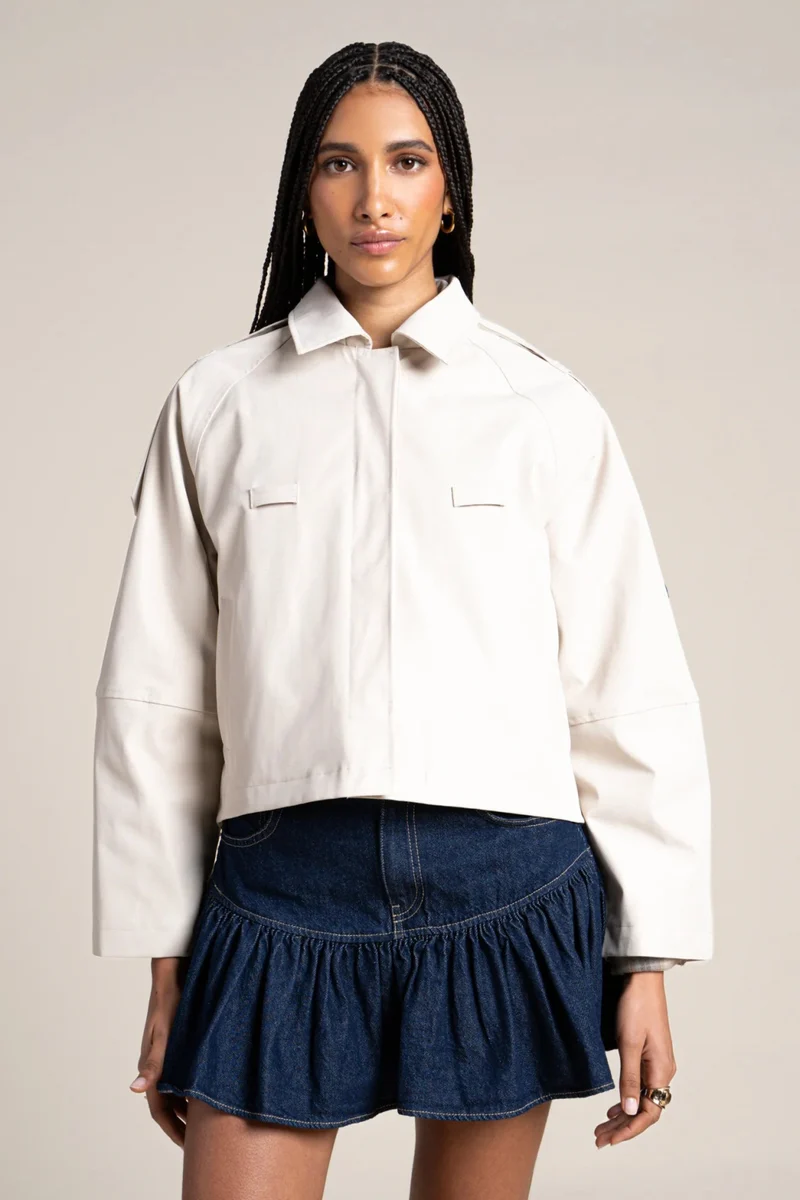 Tuileries - Trenchcoat Court
