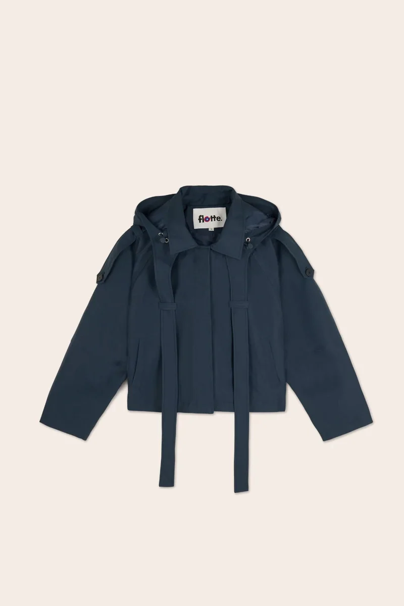 Tuileries - Trenchcoat Court