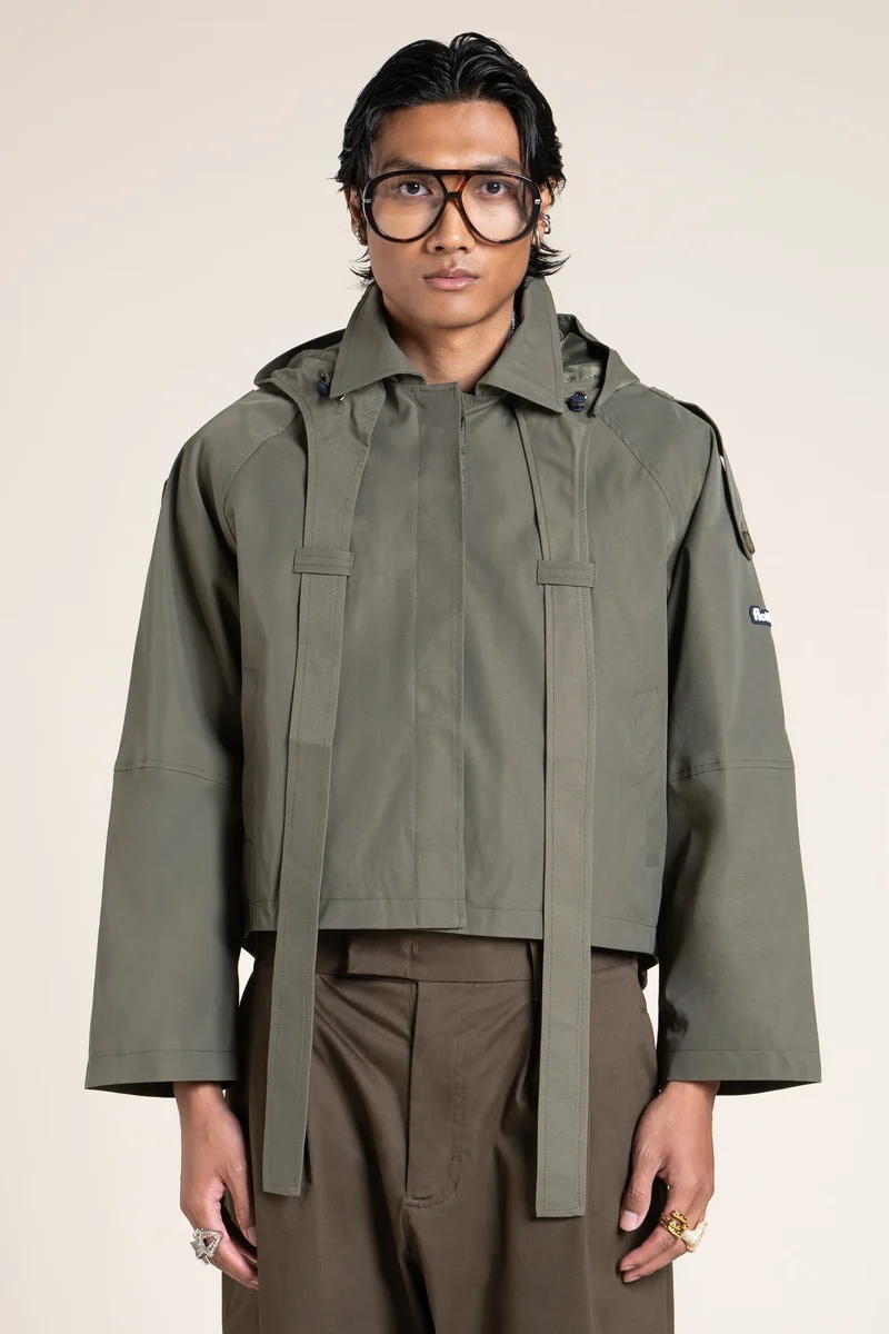 Tuileries - Trenchcoat Court