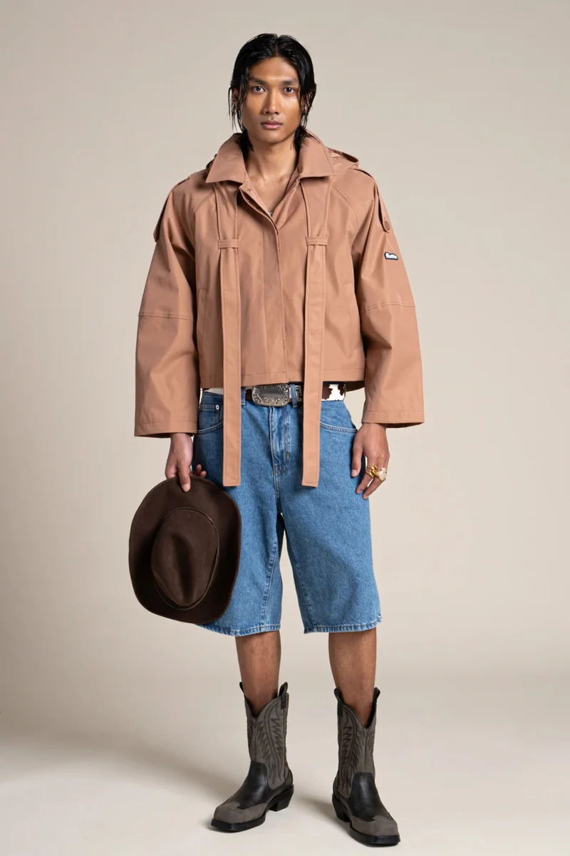 Tuileries - Trenchcoat Court