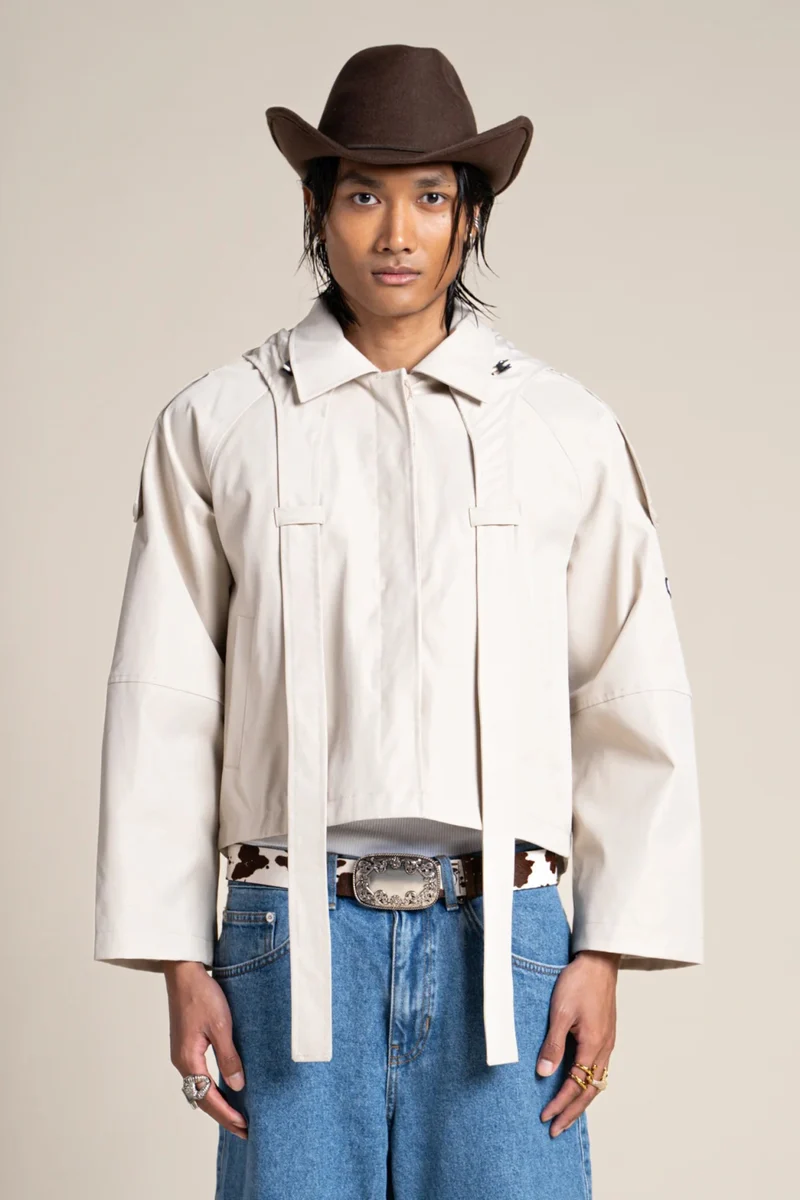 Tuileries - Trenchcoat Court