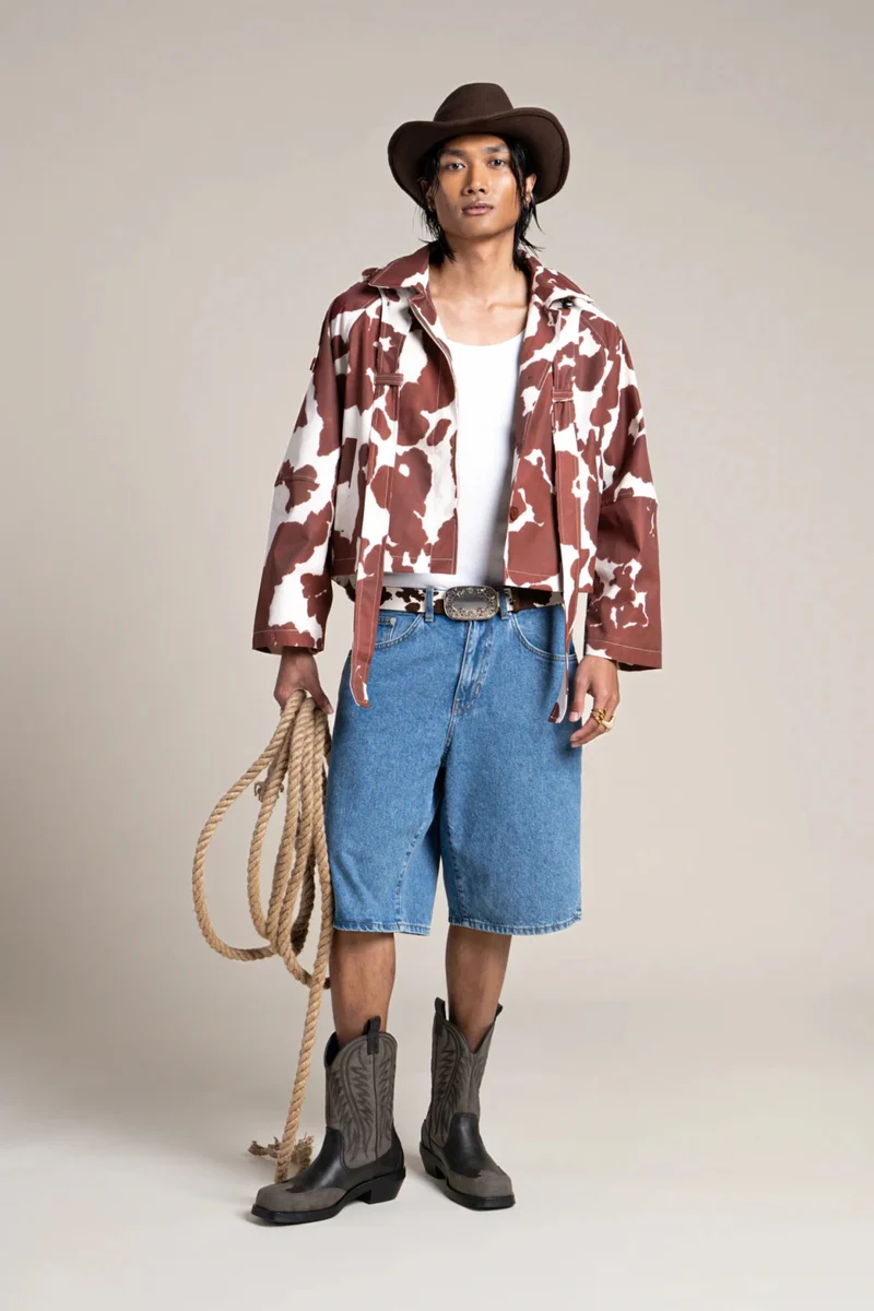 Tuileries - Trenchcoat Court