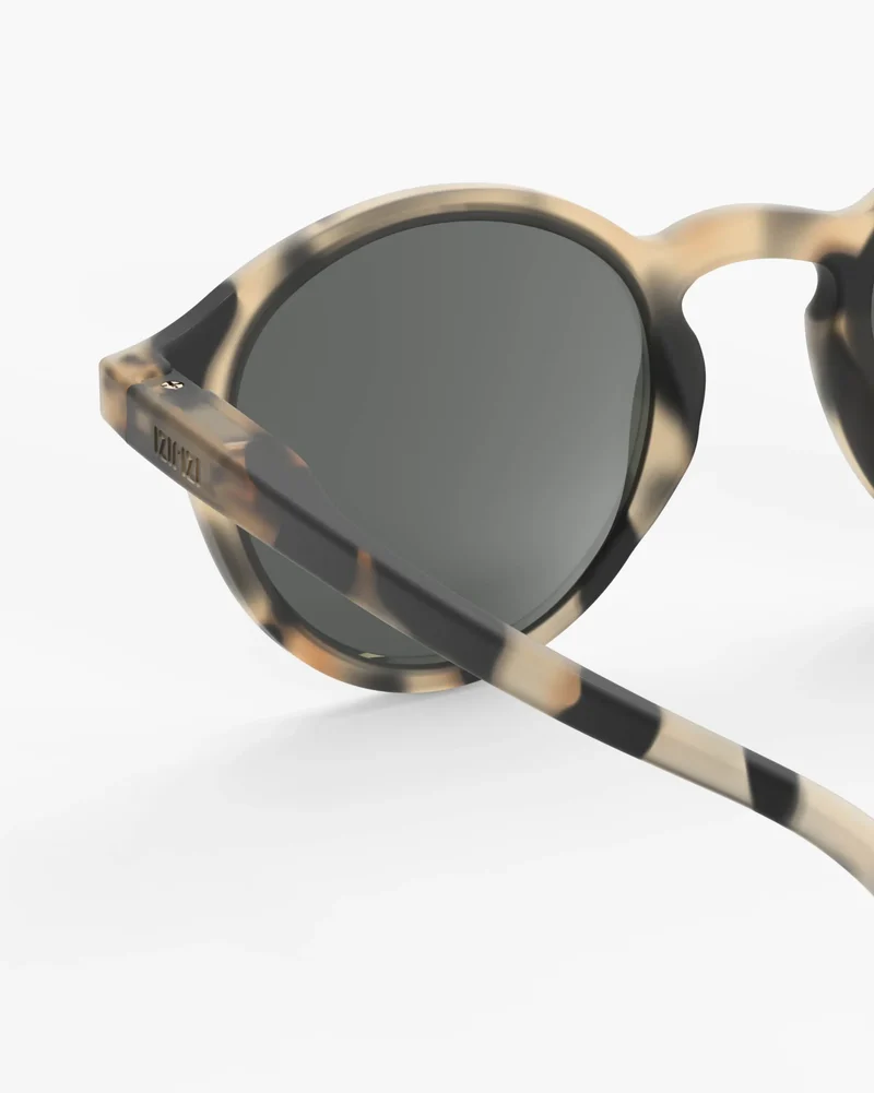 Lunettes de soleil enfant ‘#d’ Light Tortoise 7-11 ans | IZIPIZI