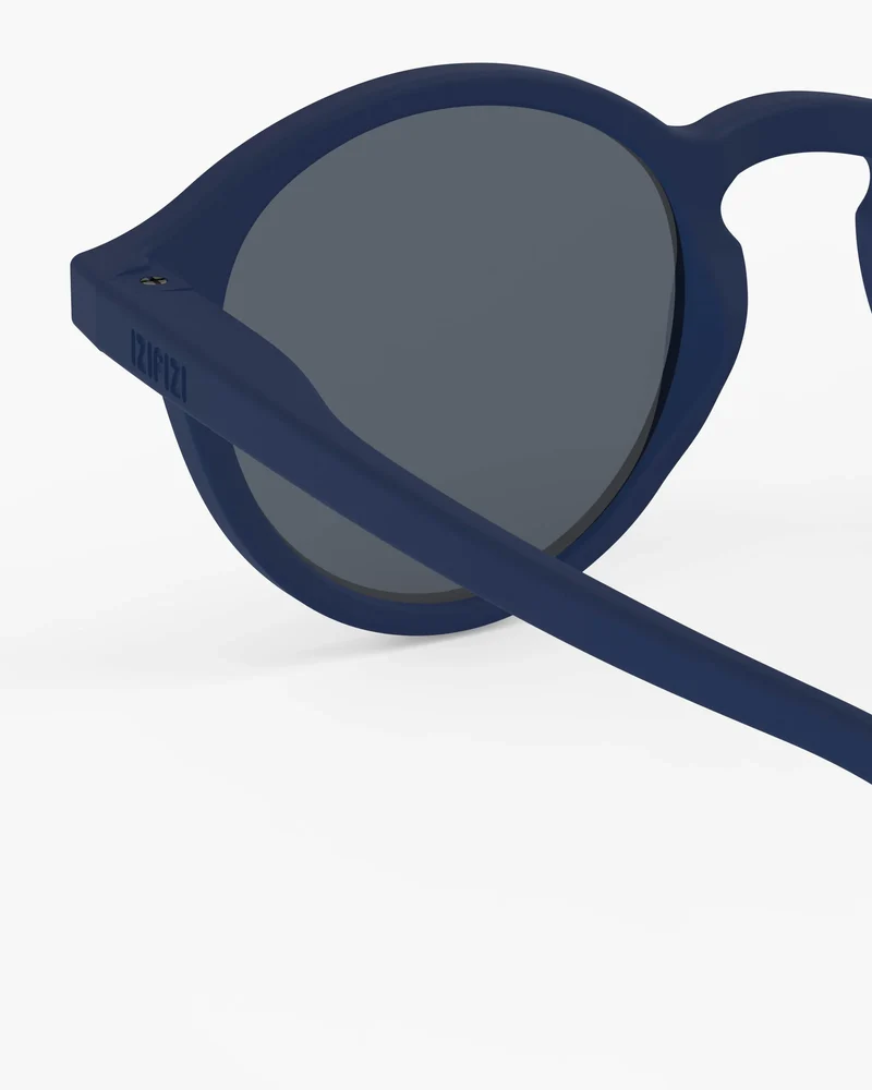 Lunettes de soleil enfant ‘#d’ Navy Blue 3-5 ans | IZIPIZI